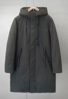 跟棉被似的!设计师款25男士长款假连帽高蓬松90白鸭绒羽绒服4619