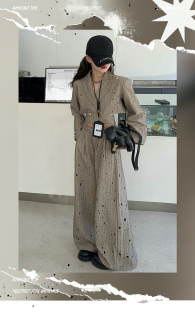 2025年春夏新款女童套装，适合大龄儿童，防晒镂空西装外套和阔腿裤两件套。